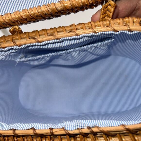 Vintage Handmade Wicker Basket and Leather Crossbody Bag - Picture 13 of 16